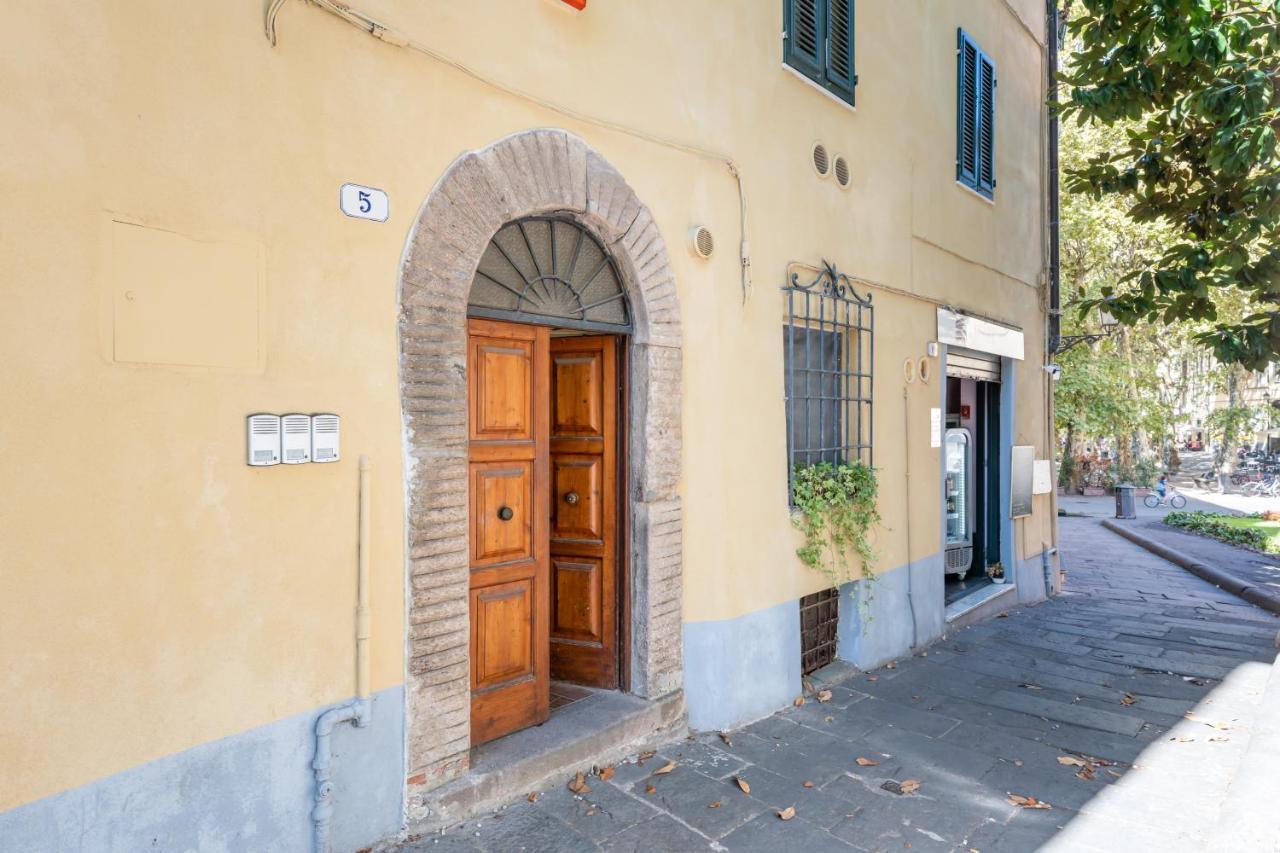 Piazza Napoleone Lovely Central Apartment Lukka Zewnętrze zdjęcie